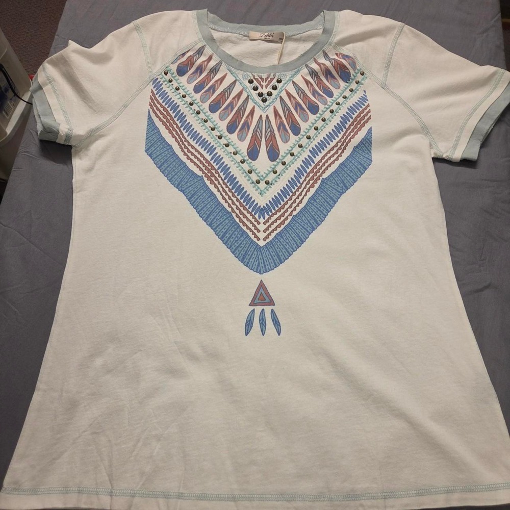 Womens Cut Shirt Graphic Feathered Chest Piece